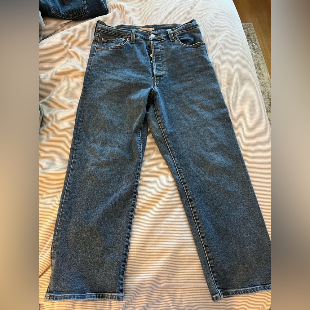 Levi’s ribcage straight jean